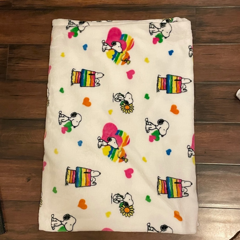 Large Oversized Peanuts Throw Blanket (NEW)